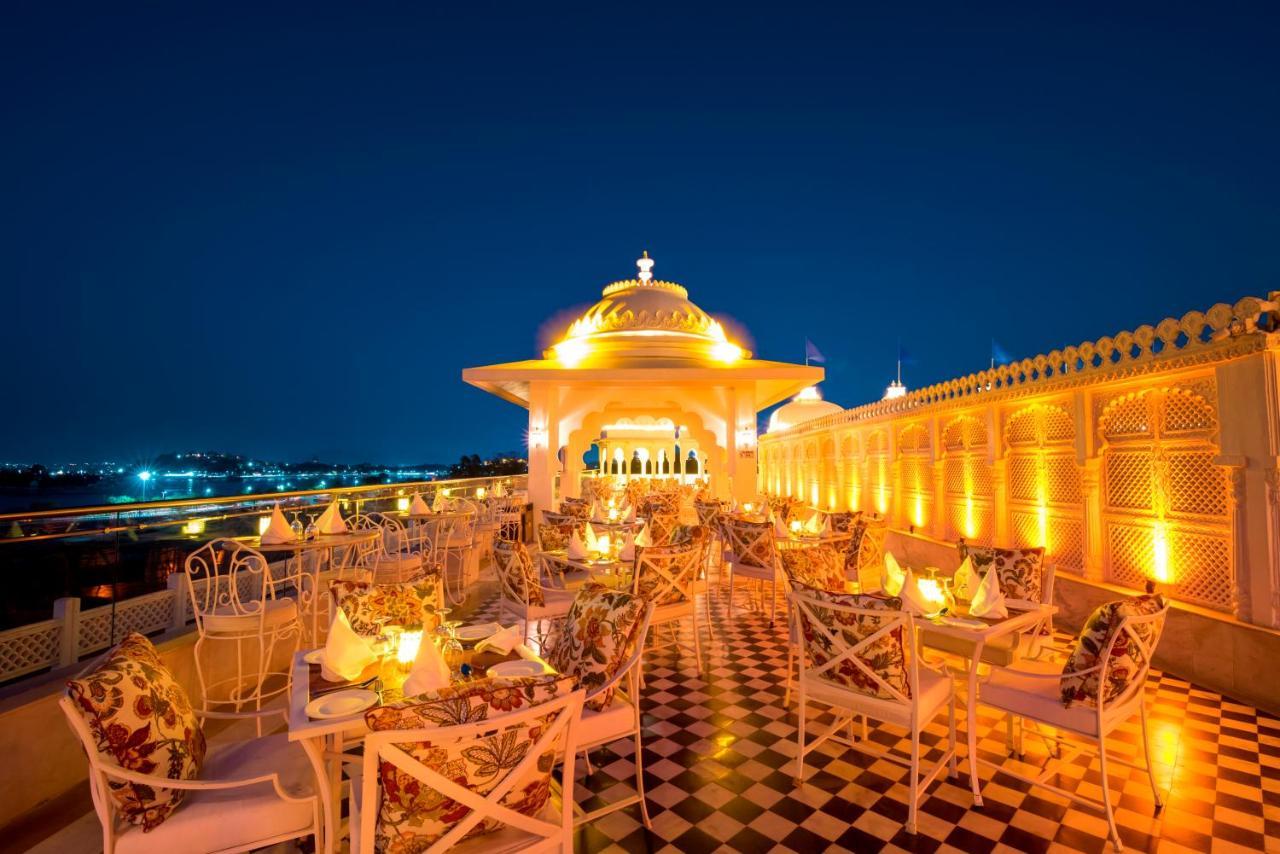 Radisson Blu Udaipur Palace Resort & Spa Екстериор снимка