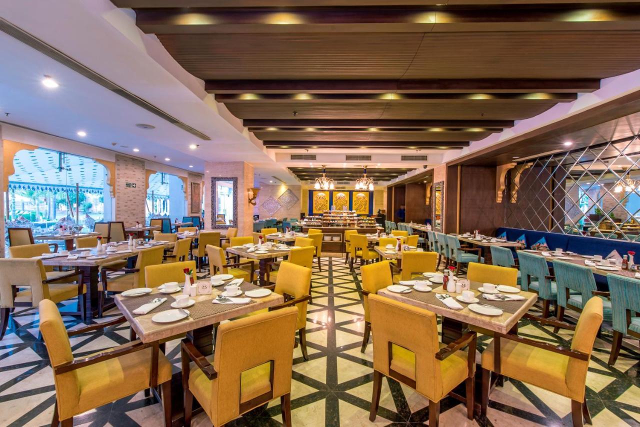 Radisson Blu Udaipur Palace Resort & Spa Екстериор снимка