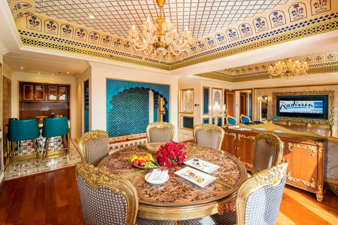 Radisson Blu Udaipur Palace Resort & Spa Екстериор снимка